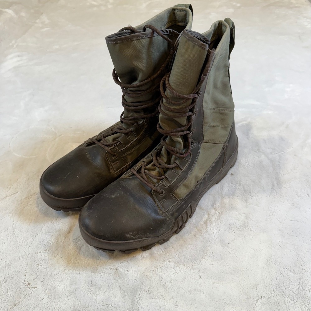 Nike SFB Field 8 Tactical Boots Mens 12 Sage Green Brown Military 631372-222